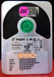 lot 225 image: Seagate Medalist ST31277A 1277 1.2 GB IDE  P-ATA 3.5 HDD Hard Drive 4500rpm
