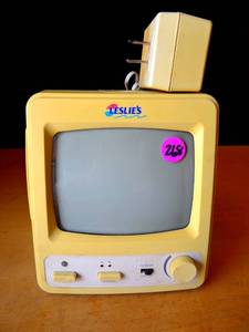 lot 268 image: VINTAGE AUDIOVIDEO MONITOR - MODEL 900 W POWER CORD