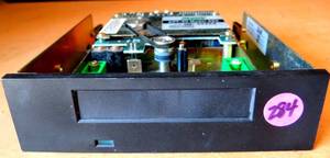 lot 284 image: VINTAGE Alloy APT-40Q Model 500 Internal Computer Tape Drive  - CHECK COMPS $$$