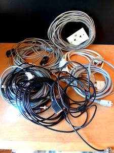 lot 288 image: LARGE LOT OF COMPUTER CABLES