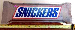 lot 27 image: MARS 1996 PLASTIC SNICKERS CANDY BAR WALL HANGER