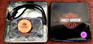 lot 42 image: HARLEY DAVIDSON ADVERTISING TIN WITH POKER CHIP AND CELL PHONE CARRIER
