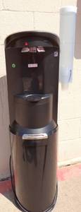 lot 96 image: Crystal Mountain STF-M2KHK1C Storm Bottom Load Cooler HC - RETAIL $335.00