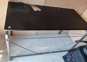 lot 109 image: METAL FRAMED WORK TOP TABLE DESK