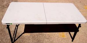 lot 115 image: PORTABLE LIFETIME 80455 TABLE WITH 3 POSITION ADJUSTABLE LEGS