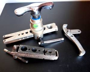 lot 126 image: IMPERIAL FLARING TOOL, VALUE ELECTRIC FLARING TOOL - $$$