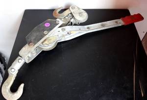 lot 178 image: HEAVY DUTY COME ALONG CABLE PULL - 1000# VERTICAL LIFT, 2000# HORIZONTAL LIFT