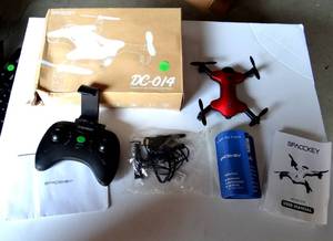 lot 215 image: Spacekey DC 014 EPIC 720P CAMERA DRONE - NIB