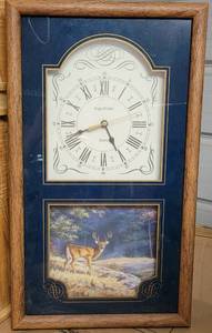 lot 27 image: ENCASED WALL CLOCK DECOR AS SHOWN.