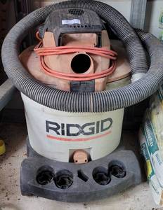 lot 62 image: RIDGID 16 GALLON WETDRY VACUUM MODEL WD16600 AS SHOWN.