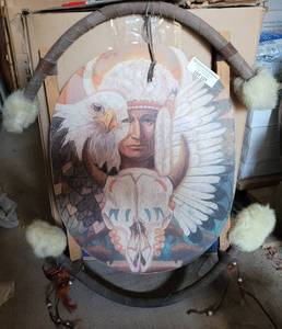 lot 137 image: VINTAGE NATIVE AMERICAN WALL ARTHANGING AS SHOWN.