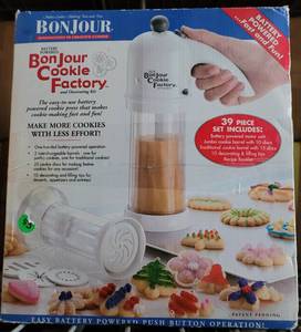 lot 141 image: BON JOUR BATTERY POWERED COOKIE FACTORY IN BOX AS SHOWN.