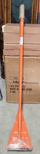 lot 182 image: LOT OF 2 NEW HDX 55 SHINGLE REMOVERS AS SHOWN. (YOUR BID X 2)
