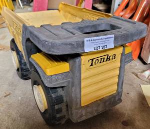 lot 187 image: VINTAGE TONKA TOY TRUCK AS SHOWN.