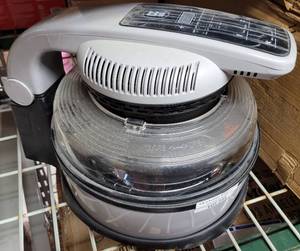 lot 234 image: CC COOKS ELECTRIC GRILL AS SHOWN.