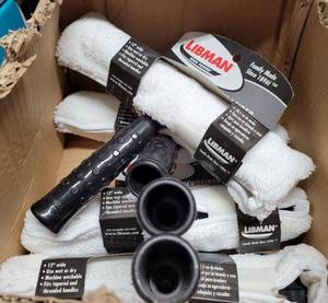 lot 252 image: LOT OF 4 NEW LIBMAN MICROFIBER WINDOW WASHERS #00193 AS SHOWN. (YOUR BID X 4)
