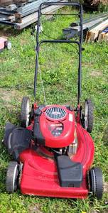 lot 402 image: CRAFTSMAN LAWNMOWER MODEL 917.375620 AS SHOWN.