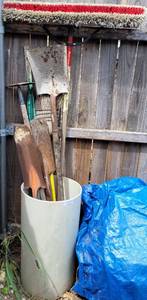 lot 427 image: TRASHCAN WITH SHOVEL, SHOOTER, SWEEPER AND MORE AS SHOWN.