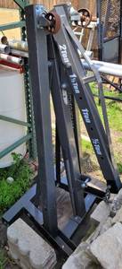 lot 449 image: PITTSBURGH FOLDING ENGINE CRANE WITH LOAD LEVELER AS SHOWN.