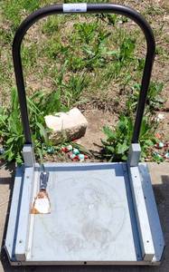 lot 465 image: 4-WHEEL CART AS SHOWN.