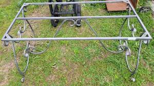 lot 470 image: WROUGHT IRON STYLE TALBE FRAME  BASE AS SHOWN.