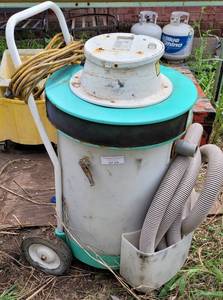 lot 478 image: HUNTINGTON VACUUM SYSTEM AS SHOWN.