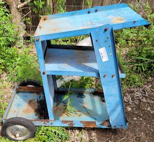 lot 490 image: METAL UTILITY CART AS SHOWN.
