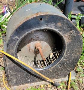 lot 503 image: BLOWER FAN AS SHOWN.