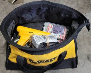 lot 535 image: DEWALT TOOL BAG WITH CONTENTS AS SHOWN.
