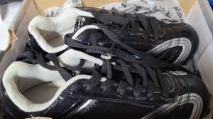 lot 544 image: VIZARI 1 12 BLACKSILVER TREVISO SOCCER SHOES IN BOX AS SHOWN.