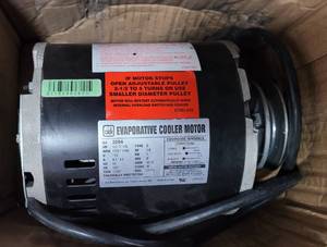 lot 627 image: EVAPORATIVE COOLER MOTOR SN 2204 IN BOX AS SHOWN.