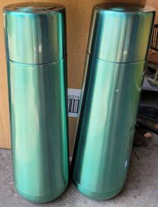 lot 682 image: LOT OF 2 NEW ROOM ESSENTIALS 20 FL. OZ STAINLESS STEEL BOTTLES IN BOX AS SHOWN. (YOUR BID X 2)