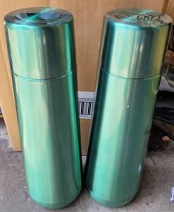 lot 683 image: LOT OF 2 NEW ROOM ESSENTIALS 20 FL. OZ STAINLESS STEEL BOTTLES IN BOX AS SHOWN. (YOUR BID X 2)