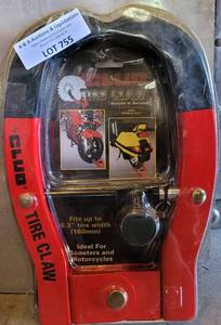 lot 755 image: CLUB TIRE CLAW MODEL 493 IN UNOPENED PACKAGE AS SHOWN.