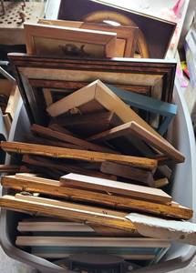lot 794 image: LARGE LOT OF FRAMES IN ASSORTED SIZES, STYLES, COLORS AS SHOWN. GENEROUS COUNT.