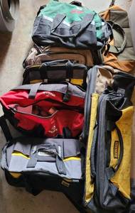 lot 809 image: LOT OF TOOL BAGS IN ASSORTED SIZES AND STYLES AS SHOWN.