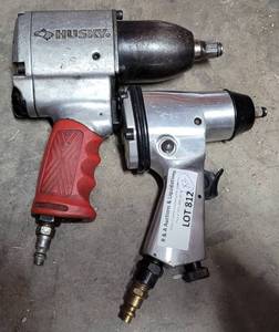 lot 812 image: LOT OF 2 PNEUMATIC IMPACT WRENCHES AS SHOWN. (YOUR BID X 2)