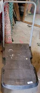 lot 823 image: RUBBERMAID FOLDING UTILITY CART AS SHOWN.