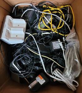 lot 833 image: BOX LOT OF CORDS AND CABLES AS SHOWN.