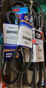 lot 922 image: LOT OF ASSORTED AUTOMOTIVE BELTS AS SHOWN.