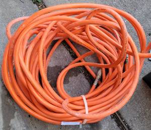 lot 948 image: AIR HOSE - 300PSI CAPACITY AS SHOWN.