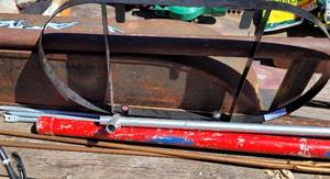 lot 1006 image: LOT OF METAL INCLUDING COPPER PIPES, METAL RACK AND MORE AS SHOWN.