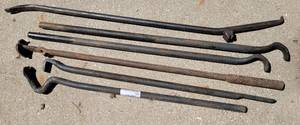 lot 1021 image: LOT OF 6 ASSORTED CROWBARS AS SHOWN. (YOUR BID X 6)