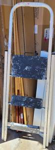 lot 1027 image: STEP STOOL AS SHOWN.