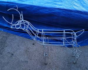 lot 1068 image: DECORATIVE METAL DEER FIGURE AS SHOWN.