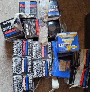 lot 1098 image: LOT OF OIL FILTERS AS SHOWN.