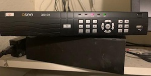 lot 8 image: 8 CHANNEL DVR WITH 7 SURVEILLANCE CAMERAS WITH NIGHT VISION IN WORKING CONDITION. SELLER UNISTALLED THESE FOR LISTING. SEE PICTURES.