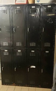 lot 47 image: Black 8 Door Locker Bank