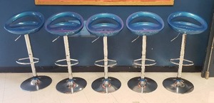 lot 91 image: Lot of 5 Blue Retro Style Adjustable Barstools w Foot Rest
