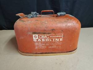 lot 35 image: OMC Accessories 6 Gallon Gas Tank